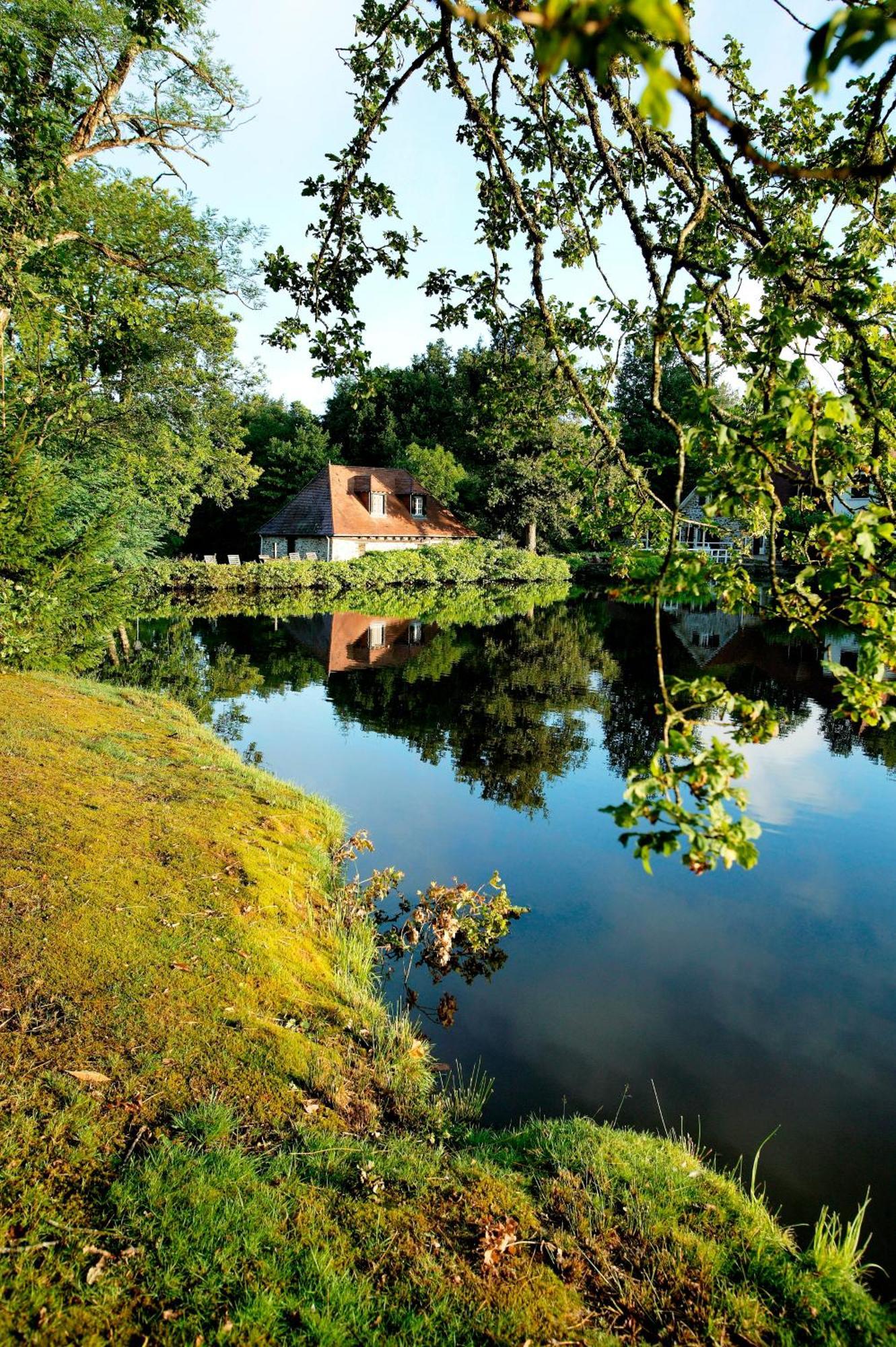 Au Moulin De La Gorce Panzió La Roche-lʼAbeille Kültér fotó