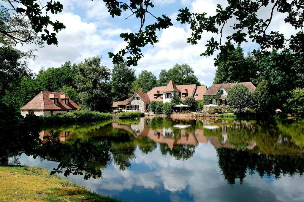 Au Moulin De La Gorce Panzió La Roche-lʼAbeille Kültér fotó